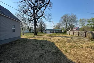 402 N Chestnut St, Richland, MO 65556 - Photo 41