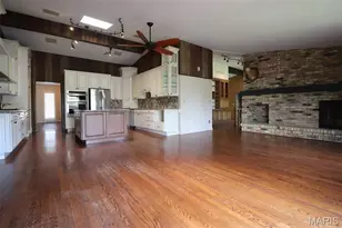 10 Kings Pond Rd, Glendale, MO 63122 - Photo 13