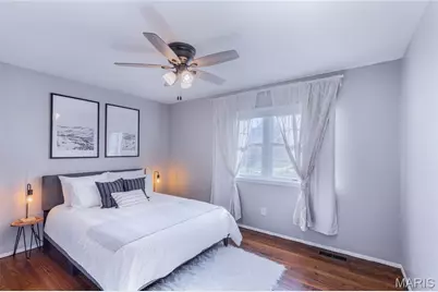 2402 Wesglen Estates Drive, Maryland Heights, MO 63043 - Photo 15