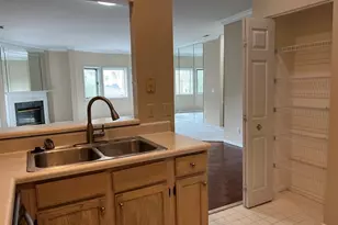 10942 Vauxhall Dr, Creve Coeur, MO 63146 - Photo 15