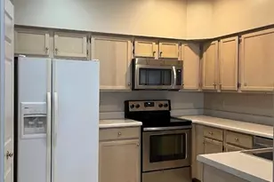 10942 Vauxhall Dr, Creve Coeur, MO 63146 - Photo 13