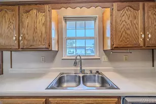 1129 Lacy Dr, Lebanon, MO 65536 - Photo 17