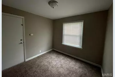 1120 Grenshaw Drive, Bellefontaine Neighbors, MO 63137 - Photo 11