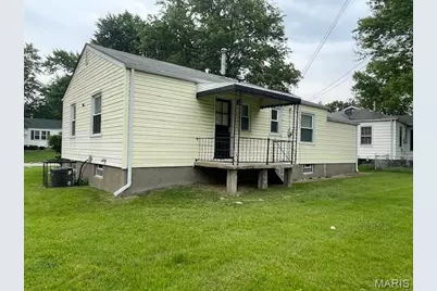 1120 Grenshaw Drive, Bellefontaine Neighbors, MO 63137 - Photo 3