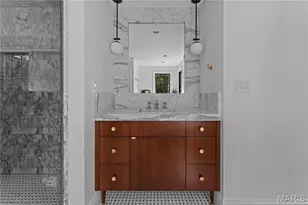 24 Oakleigh Ln, Ladue, MO 63124 - Photo 43