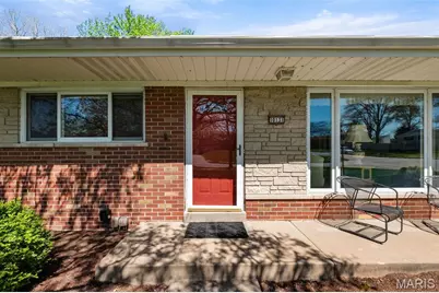10131 Glenfield Terrace, Saint Louis, MO 63126 - Photo 5