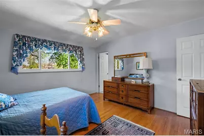 10131 Glenfield Terrace, Saint Louis, MO 63126 - Photo 21