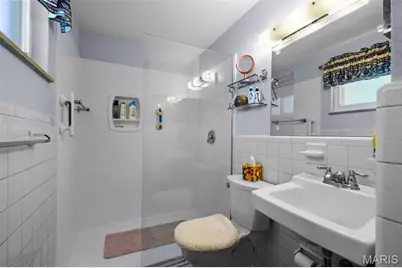 10131 Glenfield Terrace, Saint Louis, MO 63126 - Photo 23