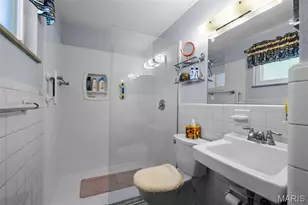 10131 Glenfield Terrace, Saint Louis, MO 63126 - Photo 23