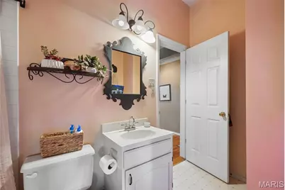 8686 Barby Lane, University City, MO 63124 - Photo 15