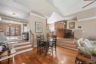 8686 Barby Ln, University City, MO 63124 - Photo 7