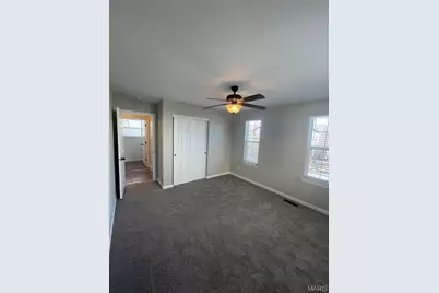 122 Shire, Lake Saint Louis, MO 63367 - Photo 5