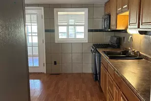 691 Walnut Point Ct, Ballwin, MO 63021 - Photo 5