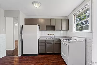 914 Highmont Drive, Ferguson, MO 63135 - Photo 3