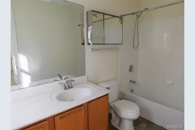 219 Hawksbury Pl, O'Fallon, MO 63368 - Photo 15