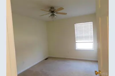 219 Hawksbury Pl, O'Fallon, MO 63368 - Photo 13