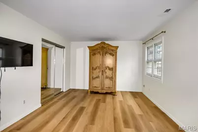 9121 N Swan Circle, Brentwood, MO 63144 - Photo 15