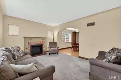 6601 Lindenwood Place, Saint Louis, MO 63109 - Photo 9