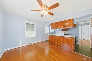 3057 Arlmont Dr, Bel-Nor, MO 63121 - Photo 9