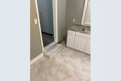 8127 Airport Road, Saint Louis, MO 63134 - Photo 5