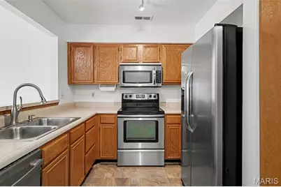 706 Woodside Trails Drive #B, Ballwin, MO 63021 - Photo 9