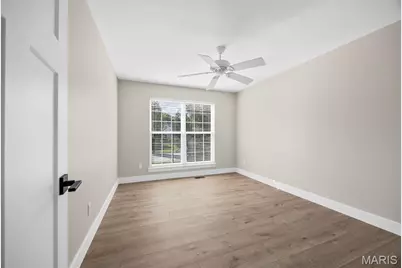 8050 Knights Crossing Drive, O'Fallon, MO 63368 - Photo 7