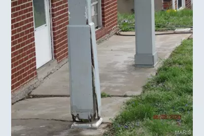 4096 Esseldale Drive, Saint Ann, MO 63074 - Photo 5