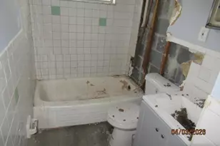 4096 Esseldale Dr, Saint Ann, MO 63074 - Photo 17