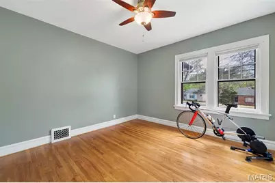 439 N Laclede Station Road, Saint Louis, MO 63119 - Photo 29