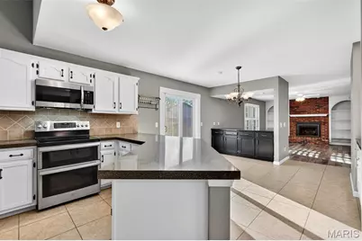 2902 Piney Pointe Drive, Saint Louis, MO 63129 - Photo 17