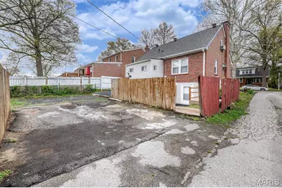 7710 Saint Albans Avenue, Saint Louis, MO 63117 - Photo 29