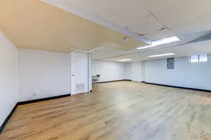 7710 St Albans Ave, Saint Louis, MO 63117 - Photo 23