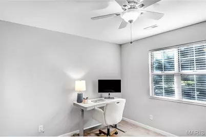 9155 N Swan Circle, Saint Louis, MO 63144 - Photo 13