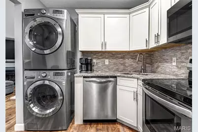 9155 N Swan Circle, Saint Louis, MO 63144 - Photo 5