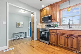 908 Crescent Dr, Saint Charles, MO 63301 - Photo 11