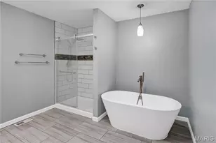 1944 Pepperrell Dr, Saint Louis, MO 63146 - Photo 45