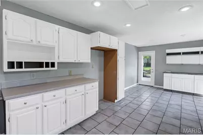 1944 Pepperrell Drive, Saint Louis, MO 63146 - Photo 15