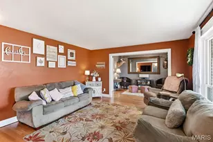 5354 Chatfield Dr, Saint Louis, MO 63129 - Photo 3