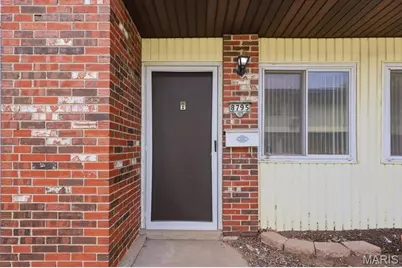 8795 Sieloff Drive, Saint Louis, MO 63042 - Photo 1