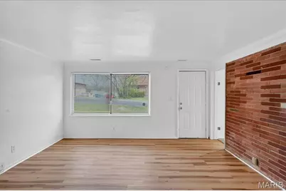 9604 Ridge Avenue, Overland, MO 63114 - Photo 9