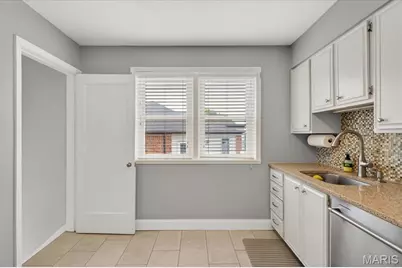 8502 Douglas Court, Brentwood, MO 63144 - Photo 11