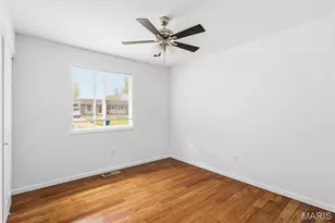 11945 Longmont Dr, Maryland Heights, MO 63043 - Photo 15