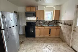 8964 Mayfield Ct, Saint Louis, MO 63136 - Photo 3