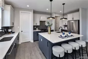 2716 Claymont Dr, Saint Louis, MO 63129 - Photo 17