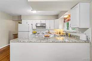 10179 Buffton Dr, Saint Louis, MO 63123 - Photo 11