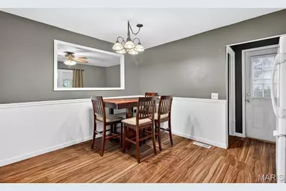 2150 Canterbury Drive, Florissant, MO 63033 - Photo 7