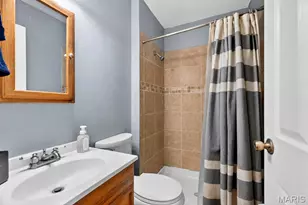 2150 Canterbury Dr, Florissant, MO 63033 - Photo 11