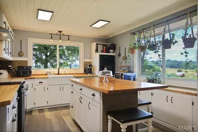 31337 Hudson Road, Lebanon, MO 65536 - Photo 21