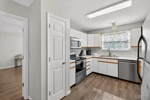 328 Bristol Pl, O'Fallon, MO 63366 - Photo 15