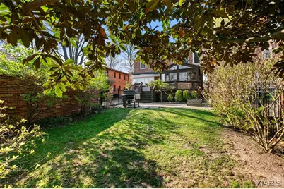 8105 Kingsbury Boulevard, Clayton, MO 63105 - Photo 3